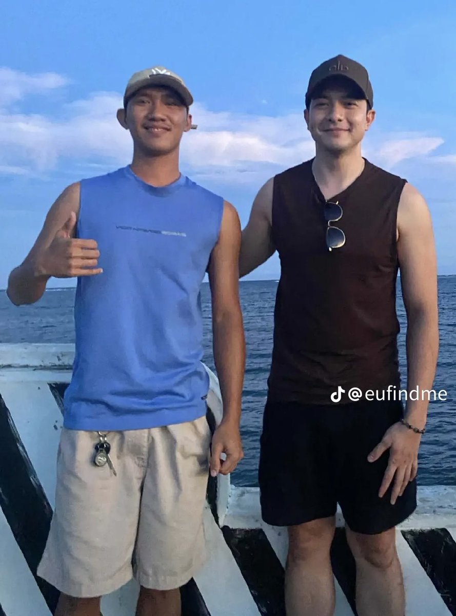 Dun sa panay lait sa katawan, ayan si kuyang naka blue baka single, very fit. Pasok na pasok sa standard na katawan na gusto nyo! Para no bad behavior and habits!
