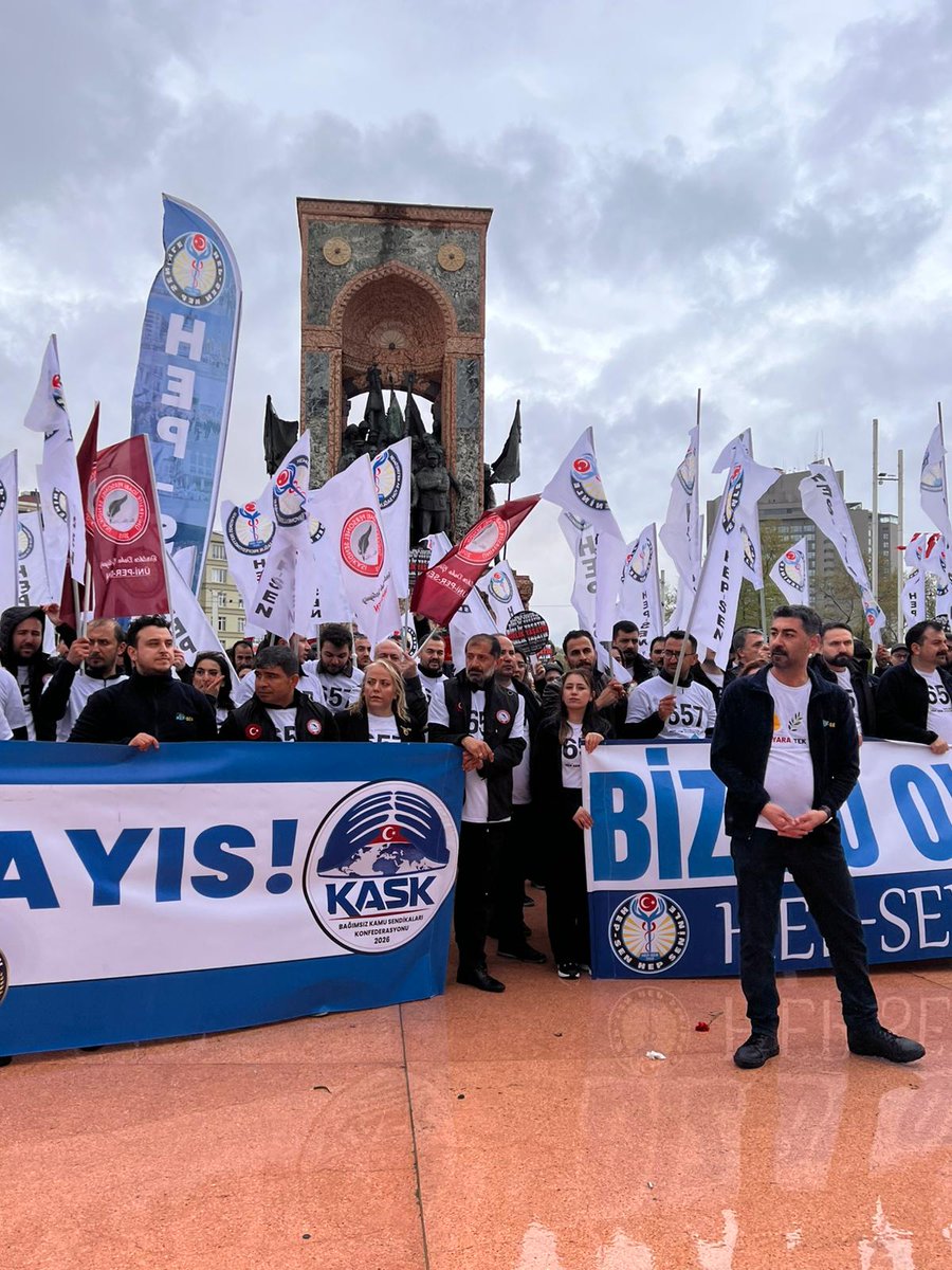 ÜNİPERSEN tweet media