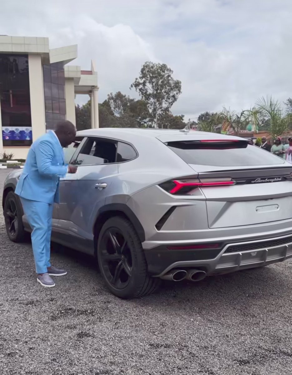 SangKip4's tweet photo. Wakale siku hizi wanafanya white wedding na Lamborghini Urus, G-wagons , Mercedes GLS , Lc 300 and  other high end cars https://t.co/be8UMSWKsA