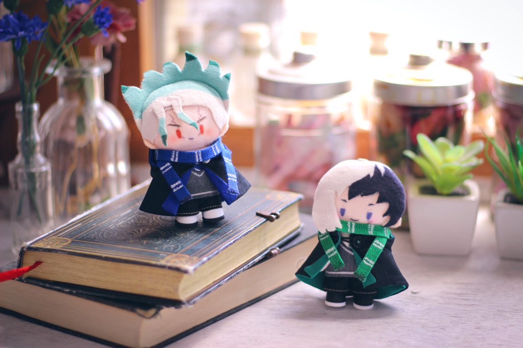 ynm_0601's tweet photo. そういや去年の今頃....
どうしても魔法学校パロが撮りたくて、
ぬい撮のためにスタジオに行ってました📸

#dcstぬい撮り部 https://t.co/7YCXUtbczP