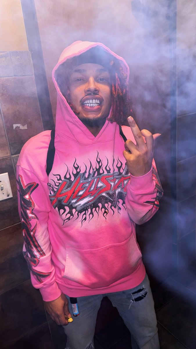 cashsucram 🏧 tweet media