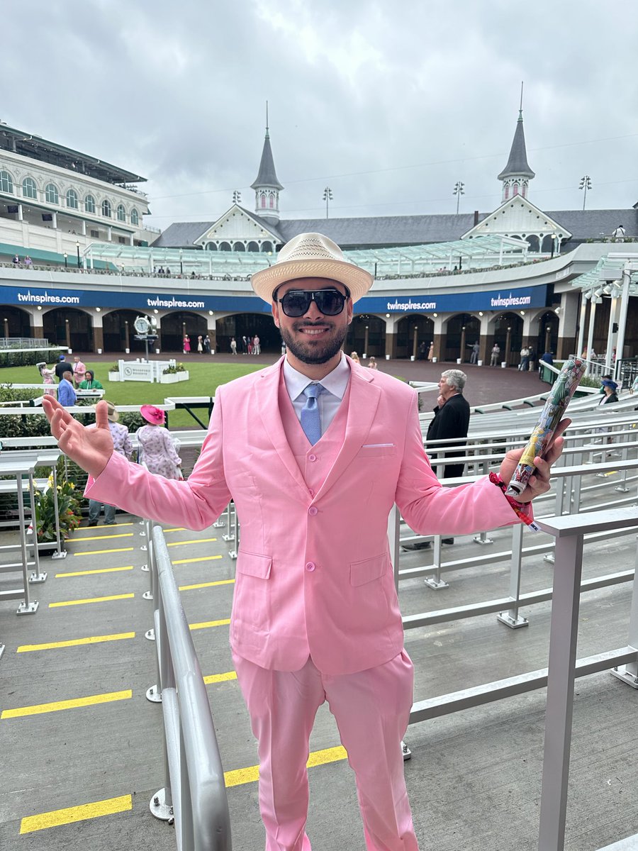 Smokes tweet media