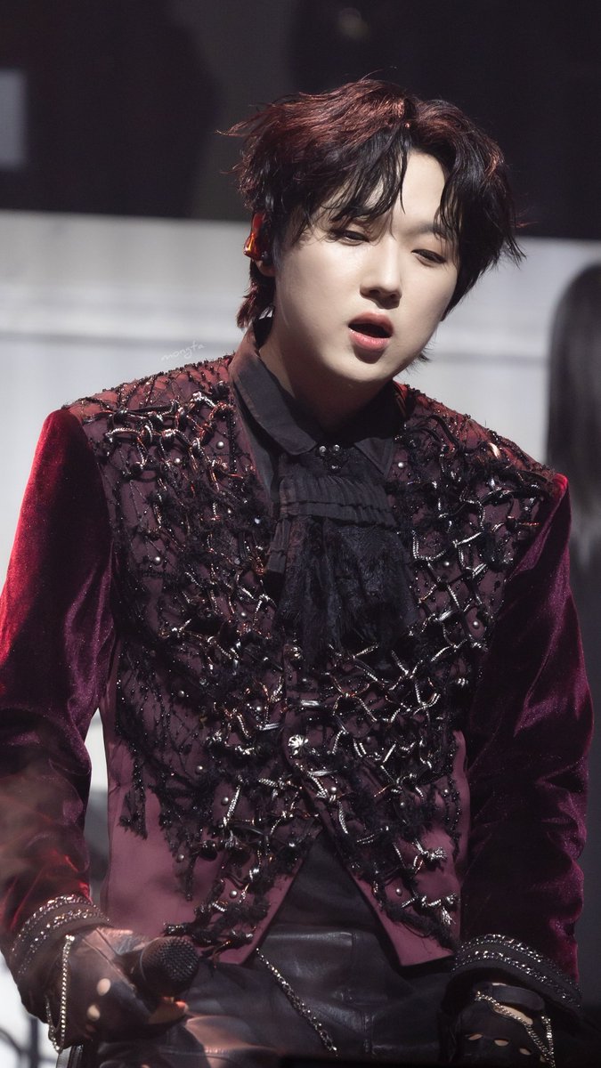 촉촉                                               꼬질

#포레스텔라 #강형호