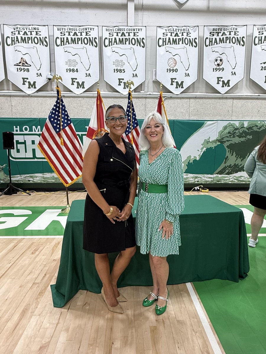 iAmLauraHartman's tweet image. @RonDeSantis Education System Overall signing SB 1296 | HB1279 into Florida Law 🐊#transparency #UnionAccountability @ExVaNurse