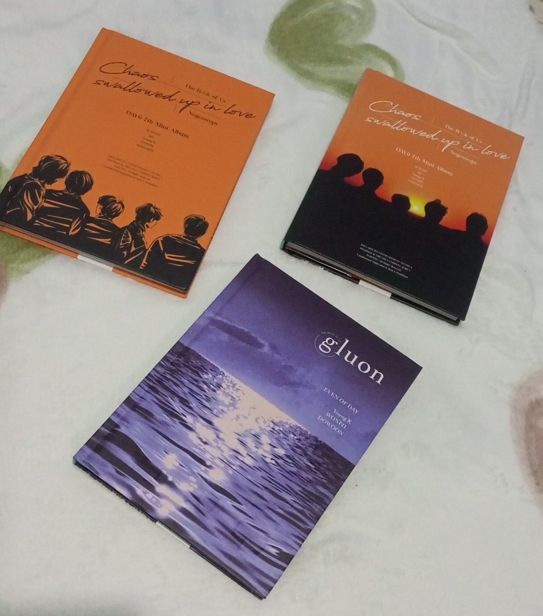 fastheflashh's tweet photo. the book of us sama gluon 550 dapet 3 https://t.co/F3YzJgscVQ