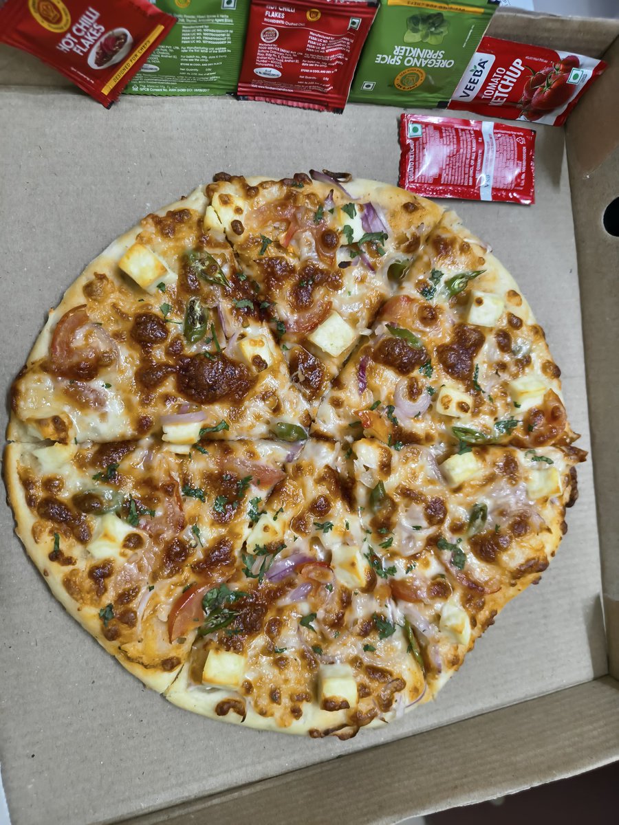 hansomemango's tweet image. Maybe in some Bad world I will find Bad food .
#food #foodie #pizza