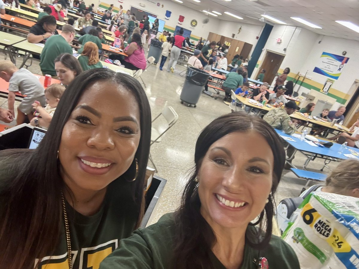 HowardHallElem's tweet photo. Happy National Principal’s Day to one of the most dedicated leaders I know. You lead with heart, grace, and compassion. Thank you for leadership. 💕 https://t.co/CC4I1z4Bsy