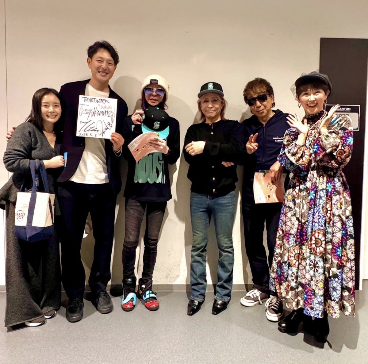 Hisashi_Iwakuma's tweet photo. TM NETWORK TOUR 2026
QUANTUM

妻と追加公演に行かせていただきました！^_^
時代を作ってこられた方々の音楽に２時間ずっと感動しっぱなしでした！
めちゃくちゃかっこよかったです！！

ありがとうございました^_^！！ https://t.co/jdaazw8cvr