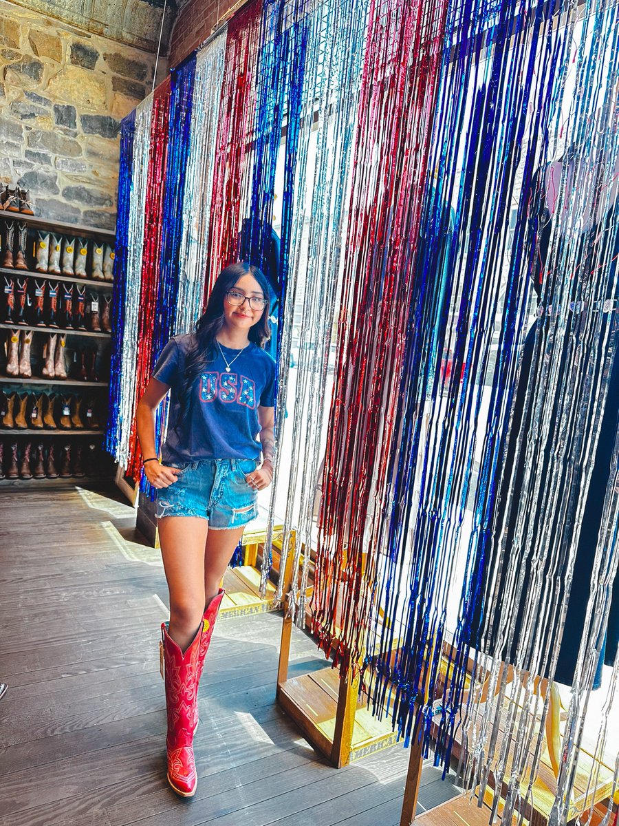 harrys1939's tweet image. All the Summer Vibes ❤️🤍💙 So many great looks in the store for you ladies 🤠

#summerfashion #harrysboots #westernstore #sansabatexas #sansabatx #texashillcountry #centraltexas #cowgirlfashion #4thofjuly