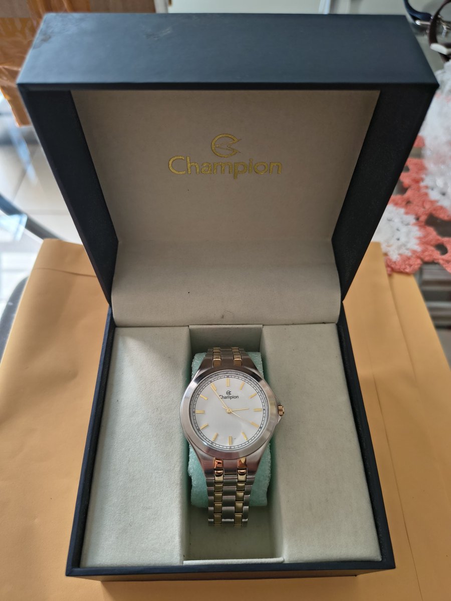 brunotsalata's tweet photo. RELÓGIO CHAMPION ORIGINAL - QUARTZ JAPONÊS MIYOTA - AÇO BICOLOR - COM CAIXA ORIGINAL

R$220,00 Venda OLX ou retirada em Barrinha SP 

#champion #relogio #horario #tempo 

https://t.co/2UlbMiHYF1 https://t.co/RfWjA0Gw0m