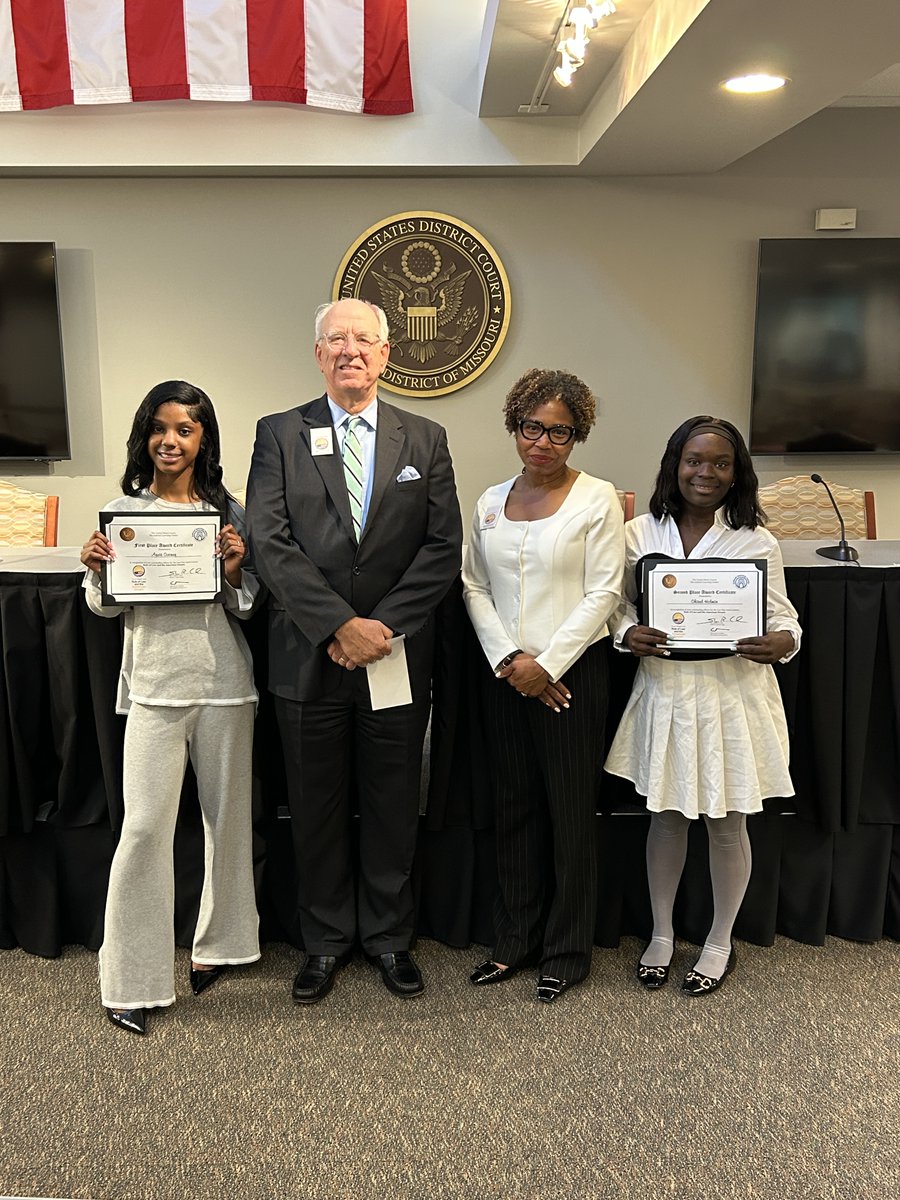 JLCinSTL's tweet photo. Announcing the winners of the annual #LawDay contest, from among North Tech High School seniors who participated. Winning videos about the First Amendment: 1st: Ayzia Cooney, 2nd: Chanel Holman. Pictured @JLCinSTLBoard President Glenn Davis and
@USCourtsMOED Judge Shirley Mensah https://t.co/sjM0jL79no