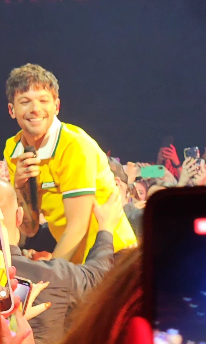 how did louis as cat get here tweet media