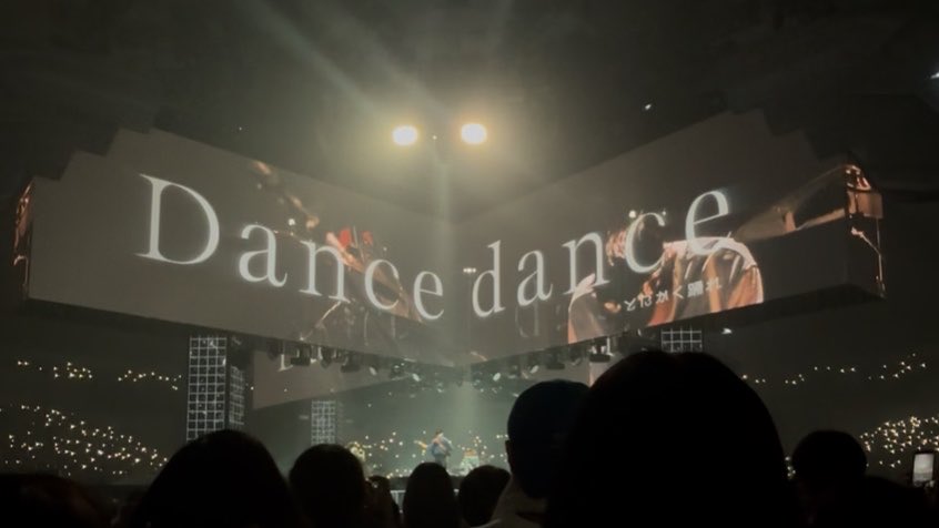 mmtdgnu_'s tweet photo. デカ文字すごいよく見えるとこではっぴー🧚🏻‍♀️
#KingGnuCENTRALTour2026 https://t.co/05Drw3WEF4