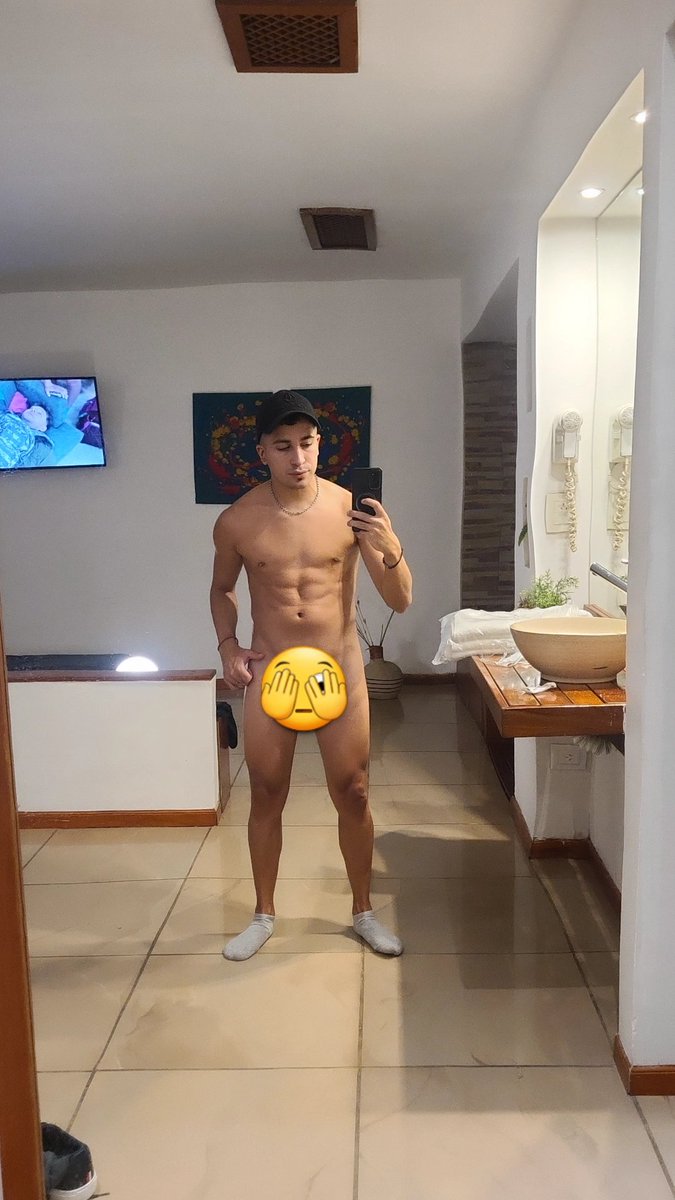 TWINK DICK HORSE Onlyfans FREE 🤫 🍆 💦🔥🐴 tweet media