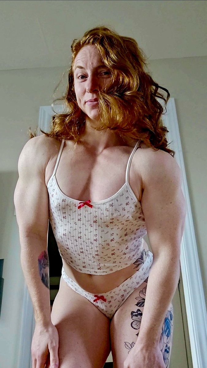 Muscle Mommy Madness tweet media