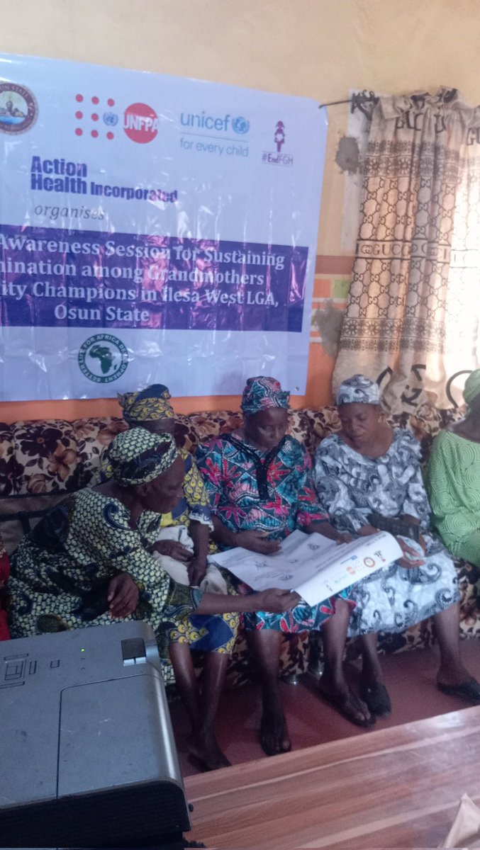 Medayese_Ijesa's tweet photo. At the One Day Awareness Session for Sustaining FGM Elimination among Grandmothers &amp; Community Champions in ilesa West LGA, Osun State.
#EndFgm https://t.co/skBcRyxcha