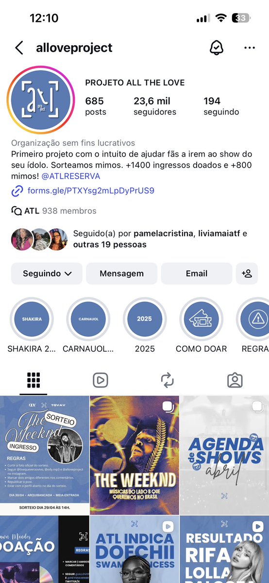 paola tweet media