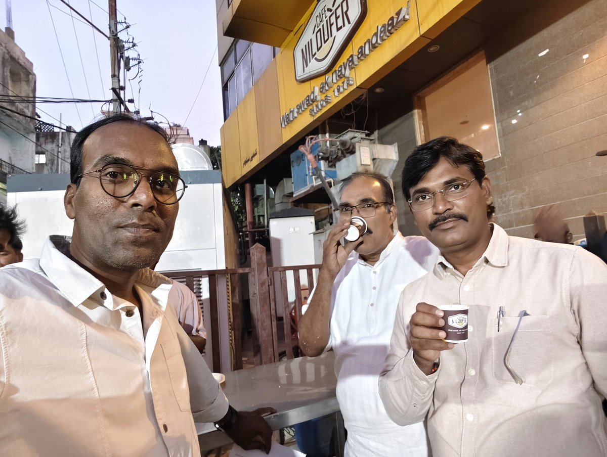 Anilkumar_wgl's tweet photo. *Niloufer cafe@Hyderabad* https://t.co/8KWCrGv7z1