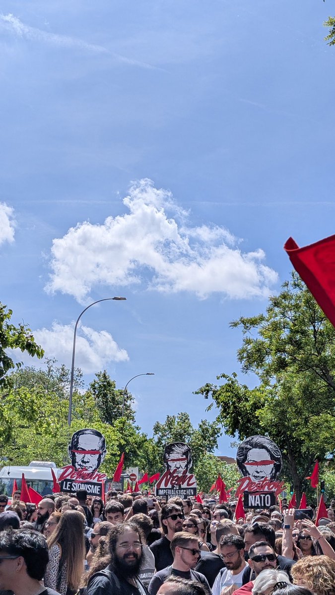 ultras_antifaa's tweet image. #Spain — Thousands of people took part in May Day demonstrations in Vallecas.