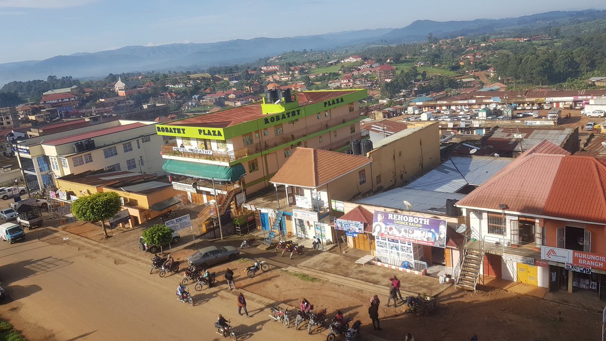 Levi🇺🇬 tweet media