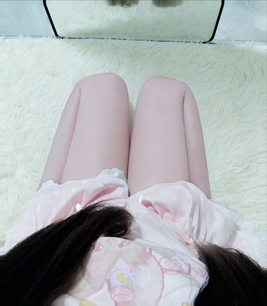 Tian2h's tweet photo. 白腿 https://t.co/4KNaBexpuV