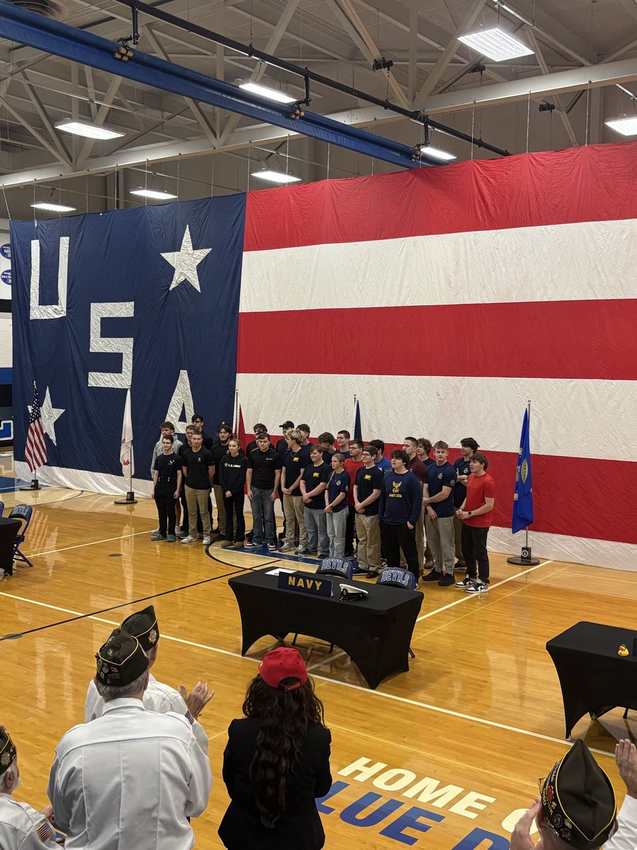 jbaileyHLSAD's tweet image. Congratulations Nevin and Michael! Thank you for your service! #boom