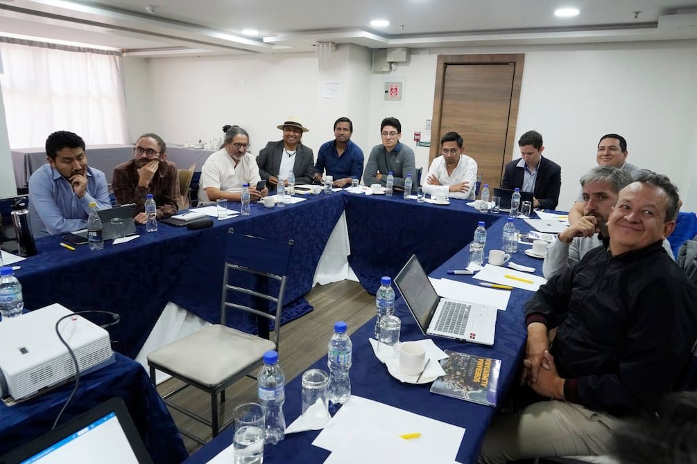 <a href="/Yasunidos/">YASunidos</a> es solo una EMPRESA PARAESTATAL INTERNACIONAL...

No quiere PROGRESO Y CRECIMIENTO. Solo crean escándalos y VIVEN DE ELLO.

ZURDOS DE CAVIAR... aquí con el LELO ARAUZ!