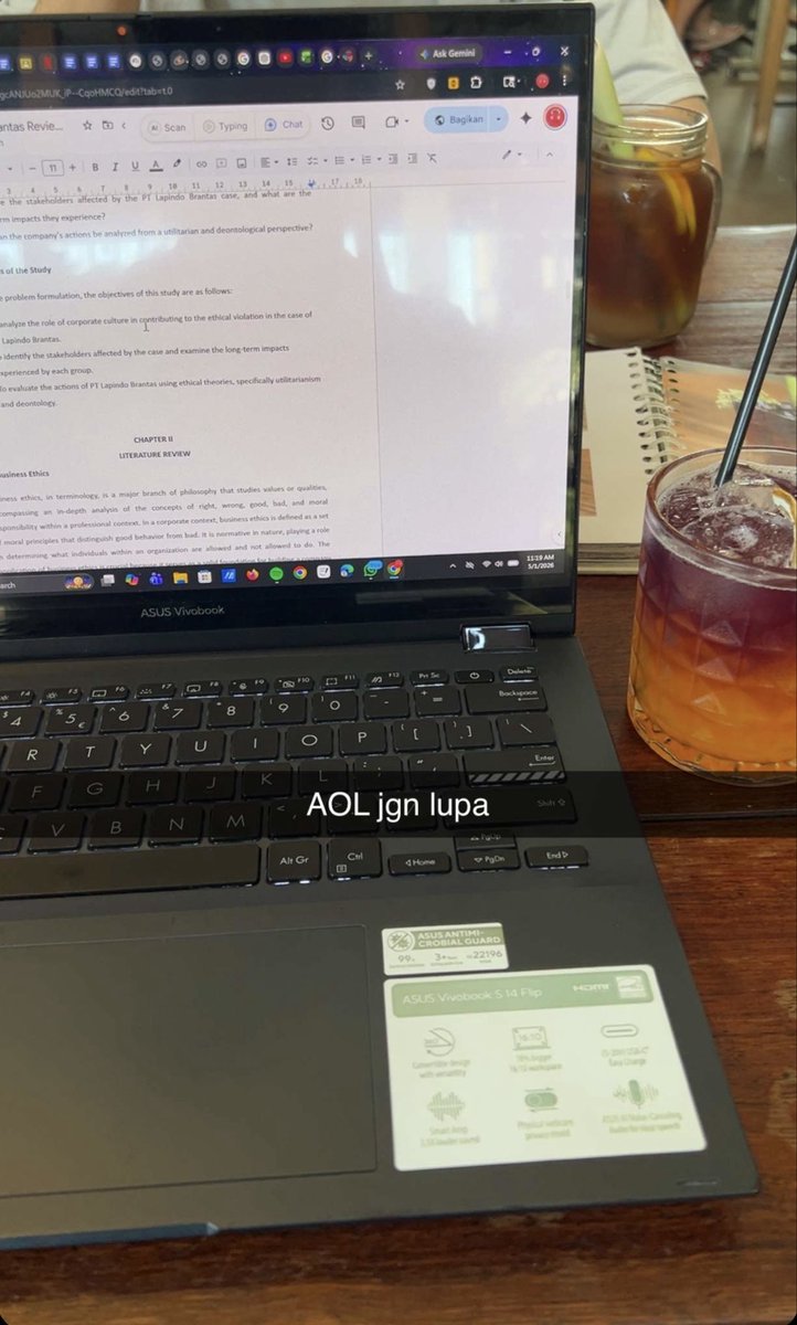 ItsEricfe's tweet photo. lagi liburan ke bandung aja ngurusin ginian anjir😭 https://t.co/axI5K364HH