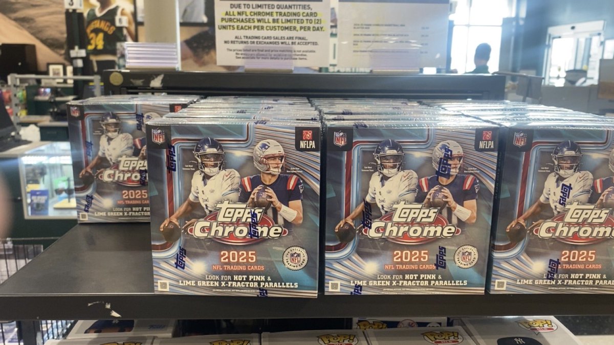 AboveTheRip's tweet photo. Dicks! The benefit of having Fridays off! @CardPurchaser https://t.co/IXi1QYzA5A