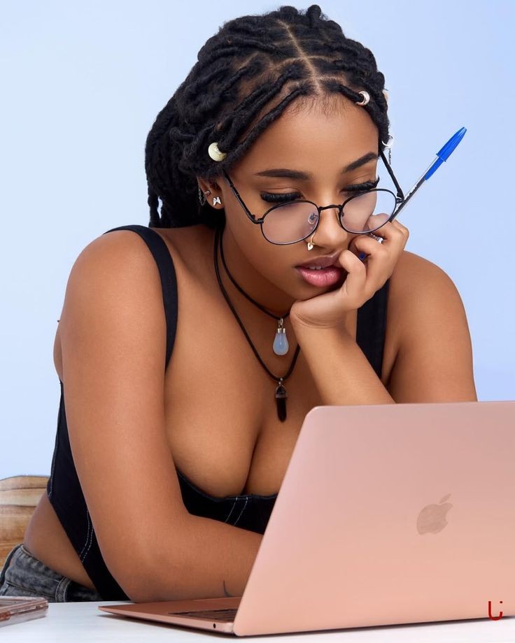 petra🇨🇲🇨🇲 tweet media