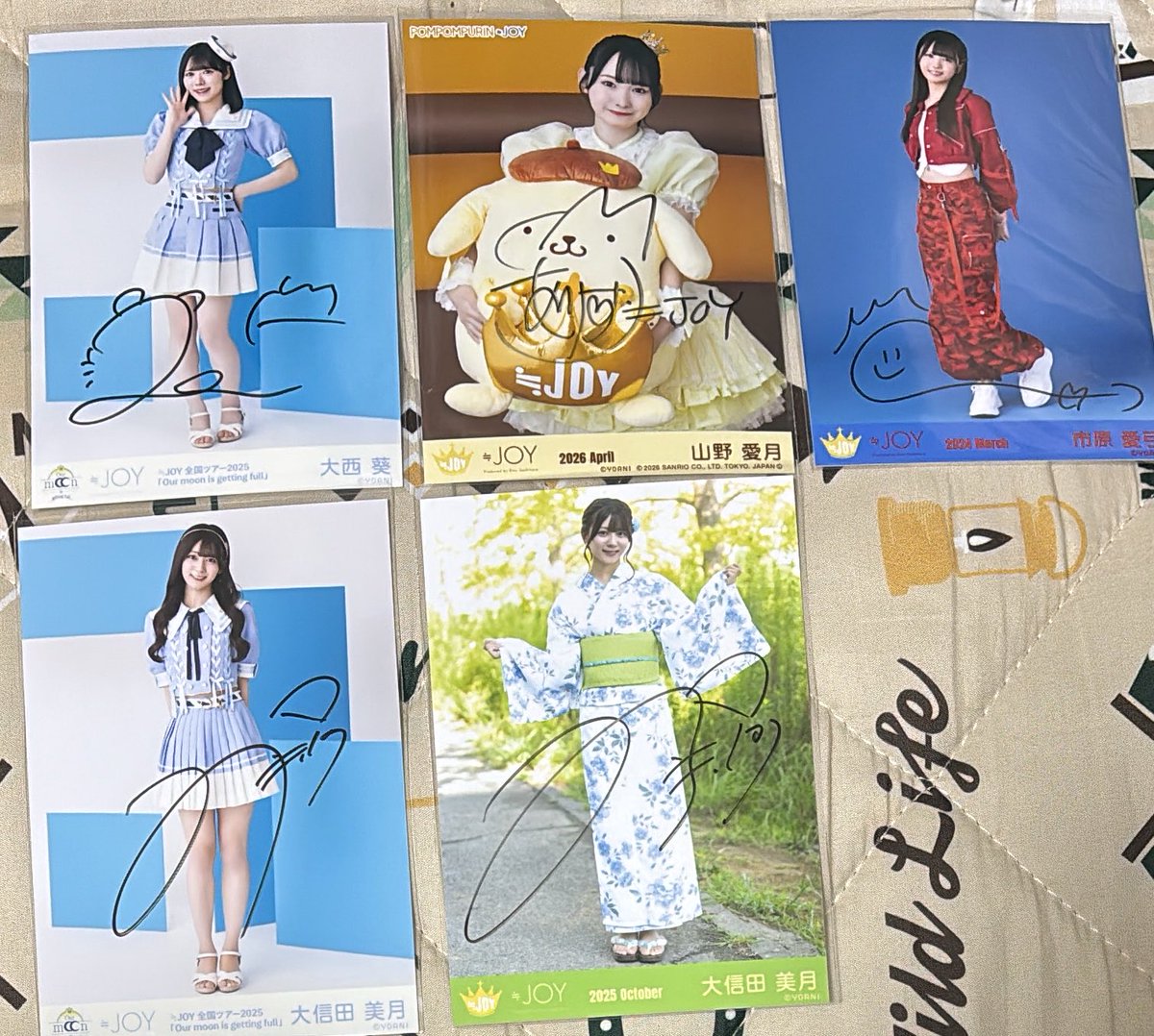 _daisuki_sweets's tweet photo. ニアジョイ　直筆　生写真　トレ
サンリオコラボ

譲　月満　大西　ヒキ　大信田　ヒキ
今恋　大信田　ヒキ
無謀人　市原　ヒキ
ポムポムプリン　山野　チュウ

求　逢田　ポムポム　チュウヒキ
1:1も考えますが、抱き合わせノーマルも検討お願いします🙏 https://t.co/qpk2yCIEh6
