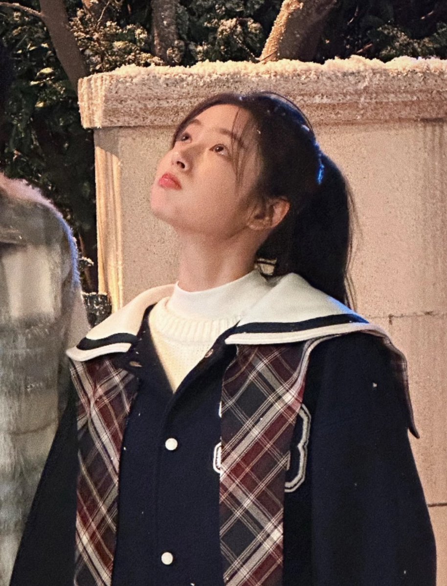 메이 tweet media