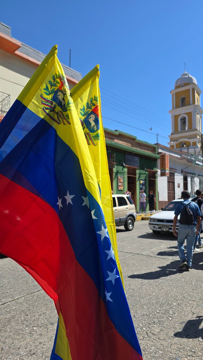 #01may...Distintos sectores trabajadores merideños se concentran en la Plaza de Milla de #Mérida para participar en la marcha del 1ro de mayo en exigencia a salarios dignos.