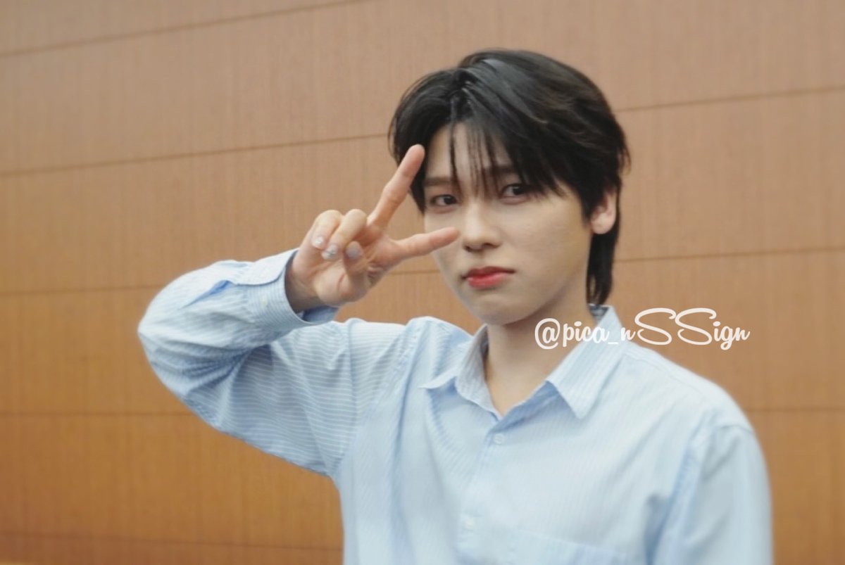 pica_nSSign's tweet image. 20260501 VICTOR 6部 パパラッチ会
　
✋🏻✌🏻💜

#도하 #DOHA #ドハ
#엔싸인 #nSSign