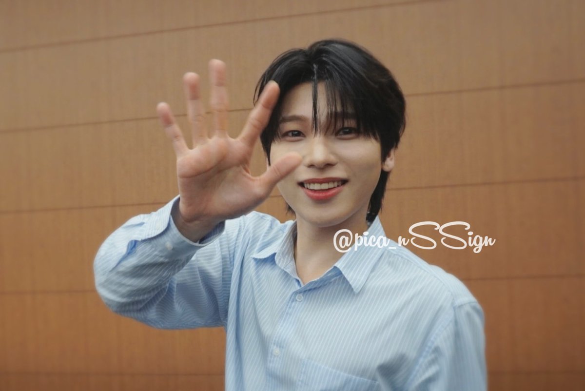 pica_nSSign's tweet image. 20260501 VICTOR 6部 パパラッチ会
　
✋🏻✌🏻💜

#도하 #DOHA #ドハ
#엔싸인 #nSSign