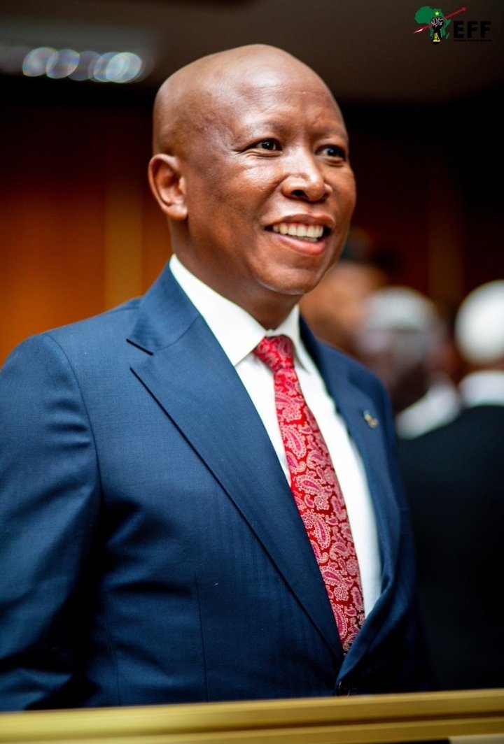 mlorM82's tweet photo. Take aman out of Africa but you can't take Africa out of a man.
Malema: No one can kill my ideas... https://t.co/4J9CWlbD6m