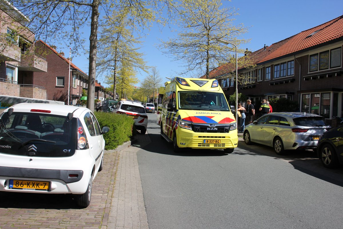 Scooterrijder ernstig gewond na val in woonwijk Leeuwarden