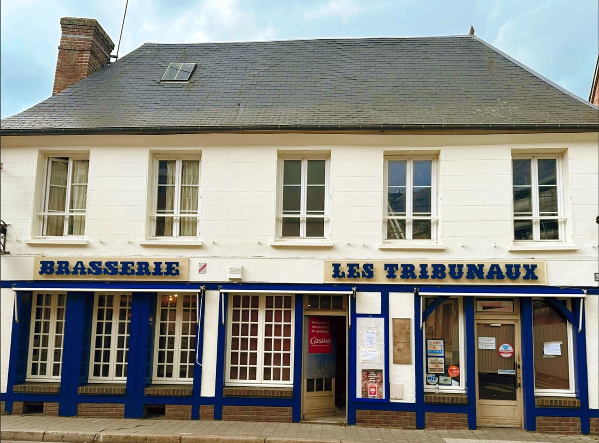 media_normandie's tweet image. #Evreuxnormandie - Le Coup de Coeur de Willy #Colors dans le centre-ville d'#Évreux 🌈 : Nouveau décor. Nouvelle ambiance. Nouvelle expérience au Café Bar Tabac Les Tribunaux au 29 rue Josephine à Évreux. 

🌀 #Eure #EvreuxAutrement #Evreux #Cafe #Bar #tabac #Terrasse #Cosy  🌀