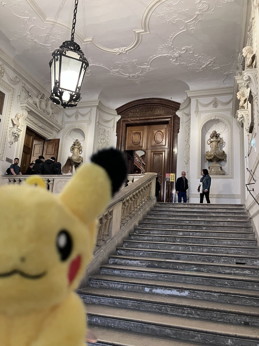kaffee_jause's tweet image. 建物自体も好き。

2026.4.21
#austria #Wien #ウィーン #オーストリア国立図書館 #ピカチュウ