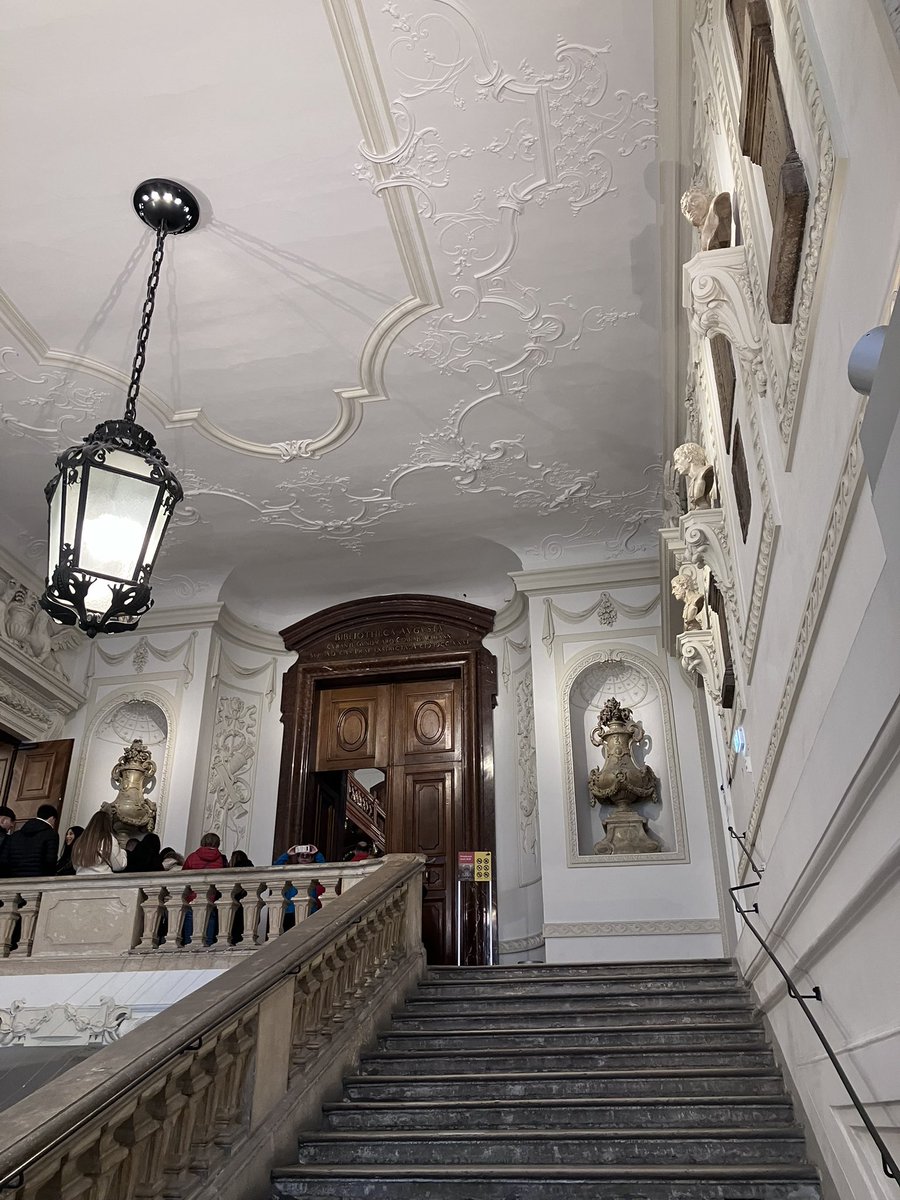 kaffee_jause's tweet image. 建物自体も好き。

2026.4.21
#austria #Wien #ウィーン #オーストリア国立図書館 #ピカチュウ