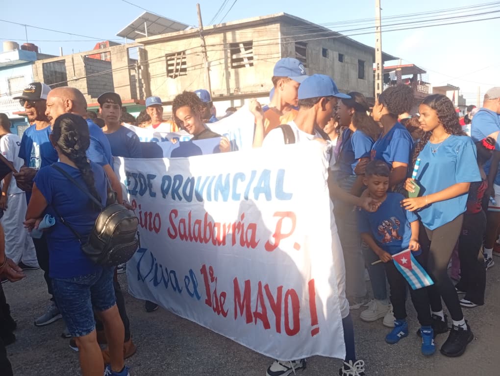 Magdeyvis11's tweet photo. Muchas felicidades a todos los trabajadores desde #SanctiSpíritusEnMarcha #EIDE @AlexisLorente74 @LaidaliS58962 https://t.co/rTn7Wz3IhH