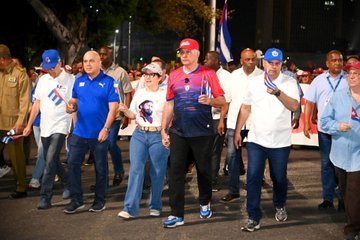 𝕽𝖔𝖇𝖊 𝕮𝖚𝖇𝖆 🇨🇺 ® tweet media