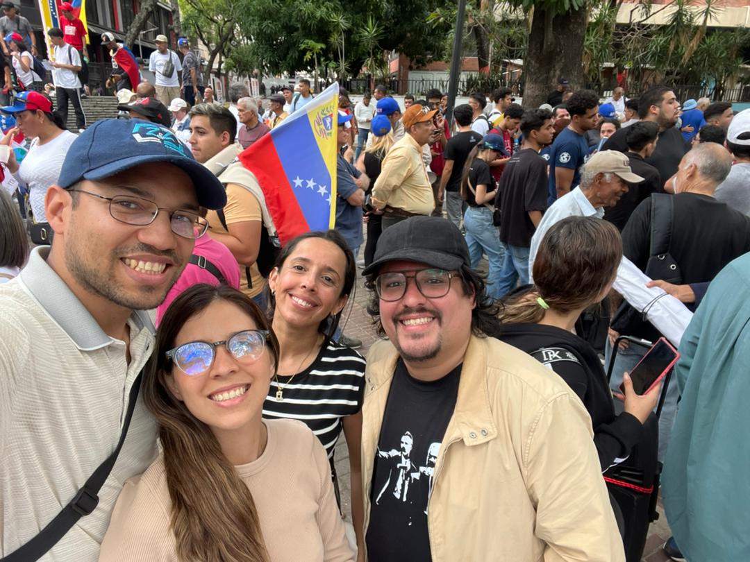 Hoy salimos a la calle nuevamente. A luchar por los derechos sociales, el salario y los cambios necesarios que exige la sociedad. Los derechos se conquistan peleando, con autonomía, recuperando la soberanía, para ser protagonistas de nuestro destino