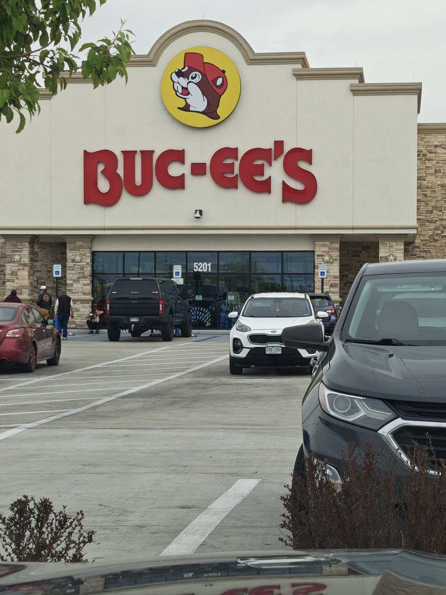 RealtorTed's tweet photo. @ScottJenningsKY @bucees https://t.co/kkFCBO33FW