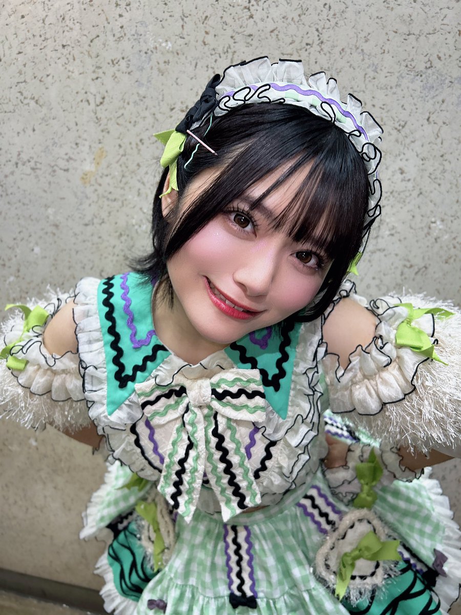 okada_ayame's tweet photo. 理子ちゃんのお衣装をお借りしました💚

かわいい？

 #さよステほぼ一周ツアー https://t.co/LliJgQICf5