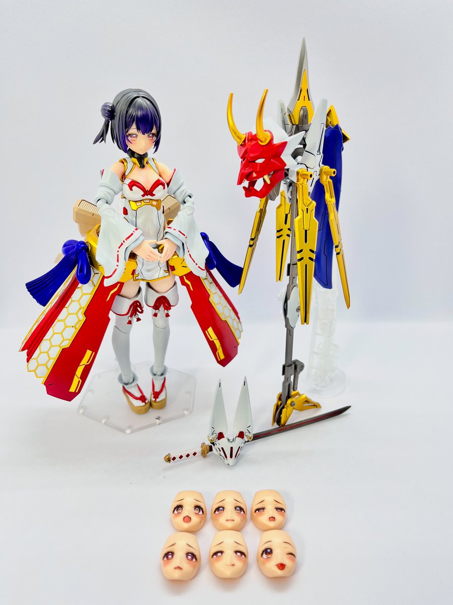 cs2393174's tweet photo. #FAガール 
#フレームアームズ・ガール
#メガミデバイス

【退魔姫巫女】全体まとめ。

ベースはフレズヴェルク QIPAO Ver.＋他キットのミキシングです。

太もも関節が外れやすくてポージングは少し大変。擦れによる塗装ダメージも気になりますが、チャイナ服を優先してこの構成にしています。

表情デカールの調整も苦戦しましたが、仕上がりには満足しています！🤗

↓（6/6）