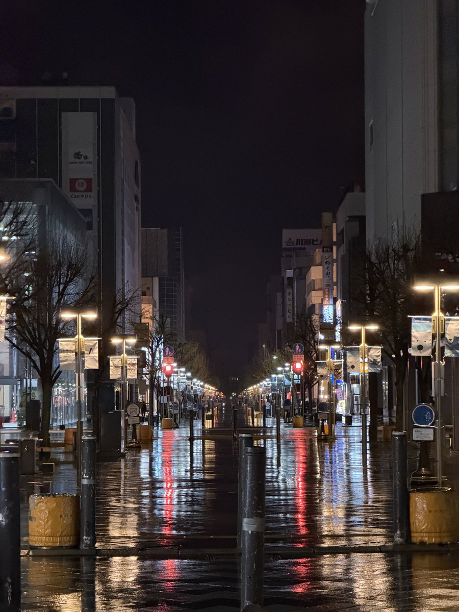 ixao's tweet photo. とにかく道が真っ直ぐなのなんでなん #旭川 https://t.co/q7kTw0DQS3