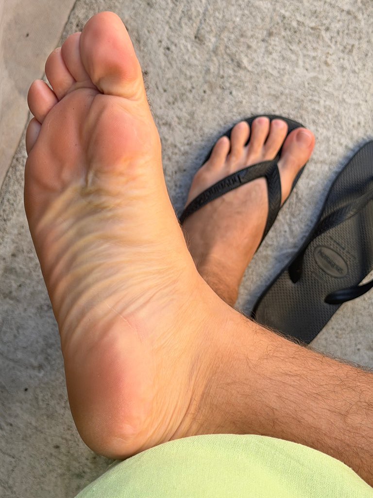 Feet Almighty tweet media