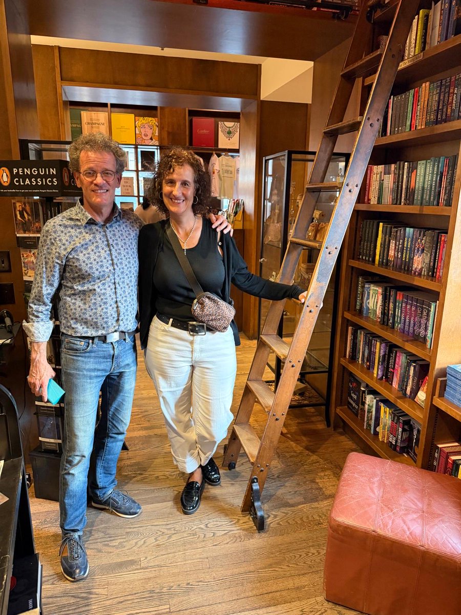 CanadianHOM's tweet photo. What a wonderful evening @BooksandBooks with celebrated Canadian author #YannMartel discussing his latest « Son of Nobody ». Martel continues to push the enveloppe questionning how stories shape our beliefs, our identity and our understanding of the world. ⁦@CanadaCouncil⁩ https://t.co/roboRilZ92