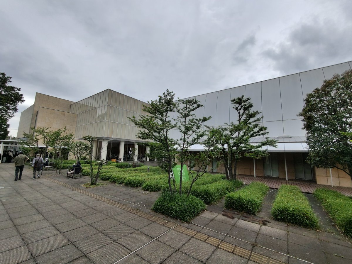 tyadonet's tweet photo. 先月も忙しく、昨日ようやく展覧会へ。
■府中市美術館『長沢蘆雪』展 5/10(金)まで
https://t.co/58AzLP3HrE
蘆雪は円山応挙の高弟で、江戸時代の絵師。応挙同様の愛らしい子犬画を堪能できました。また和歌山・無量寺の重文「竜虎図襖」も、襖12面にわたる大きさで見応えがありました。 https://t.co/VvJMlaAD5P